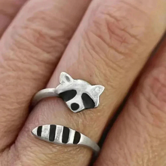 Raccoon ring size is adjustable 6 to 9 inches - Picture 1 of 2